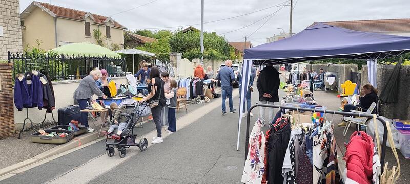 Vide-greniers des voisins de prinvault