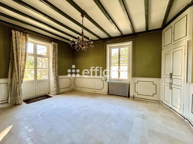 Maison - 180 m² - 8 pièces