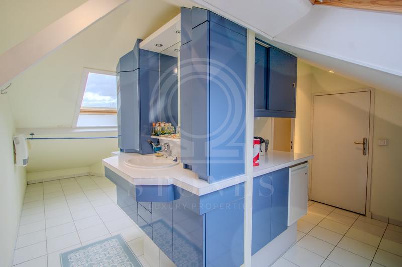 Maison ancienne - 240 m² - 8 pièces