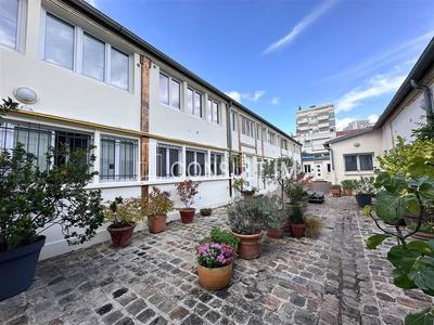 Bureau - 89 m² - 1 pièce