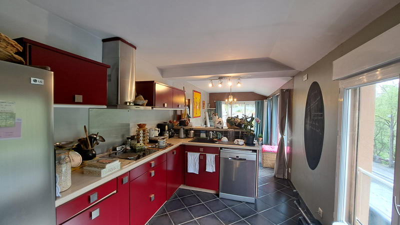 Maison - 200 m² - 5 pièces