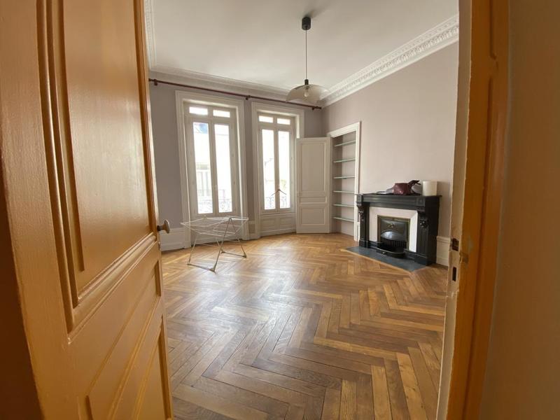 Appartement - 84 m² - 3 pièces