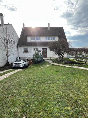 Maison - 170 m² - 8 pièces