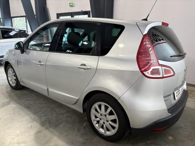 Renault Scénic III dCi 130 Fap Jade Euro 5 2011