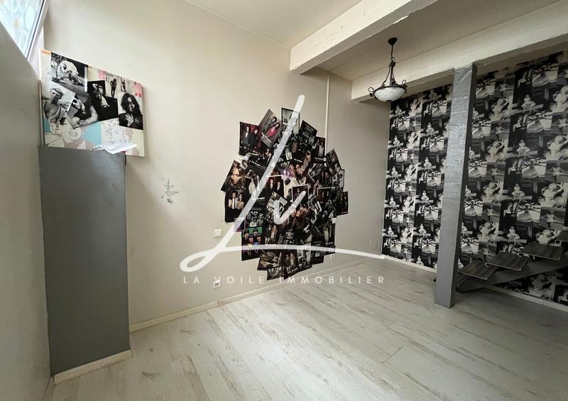 Loft - 203 m² - 6 pièces