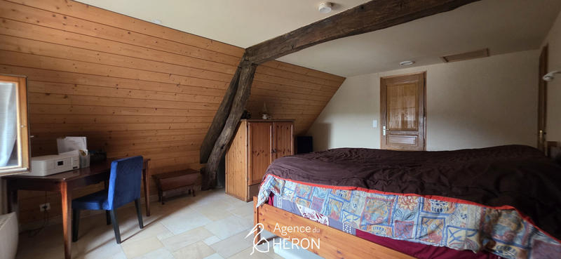 Maison - 217 m² - 6 pièces