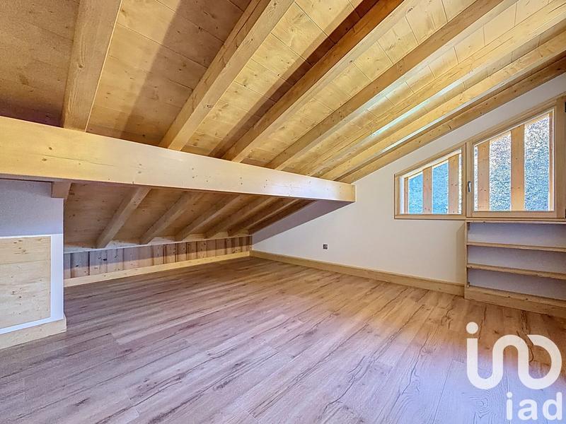 Appartement - 90 m² - 5 pièces