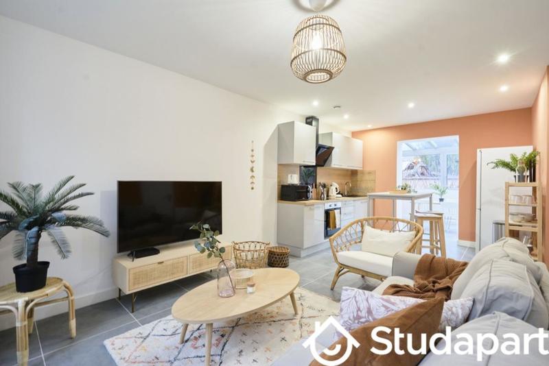 Chambre - 11 m² - 1 pièce