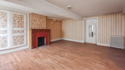 Maison - 260 m² - 9 pièces