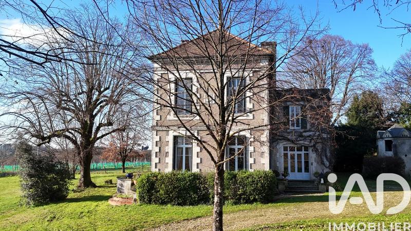 Maison - 291 m² - 12 pièces