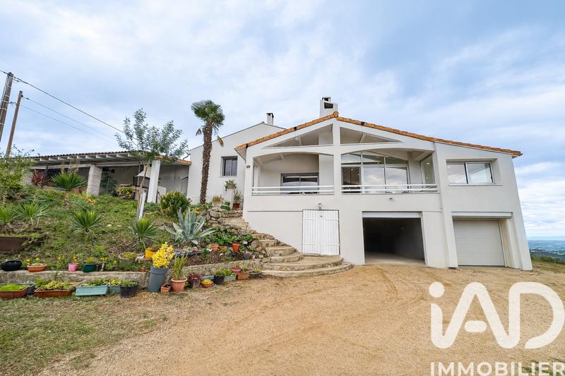 Maison - 220 m² - 9 pièces