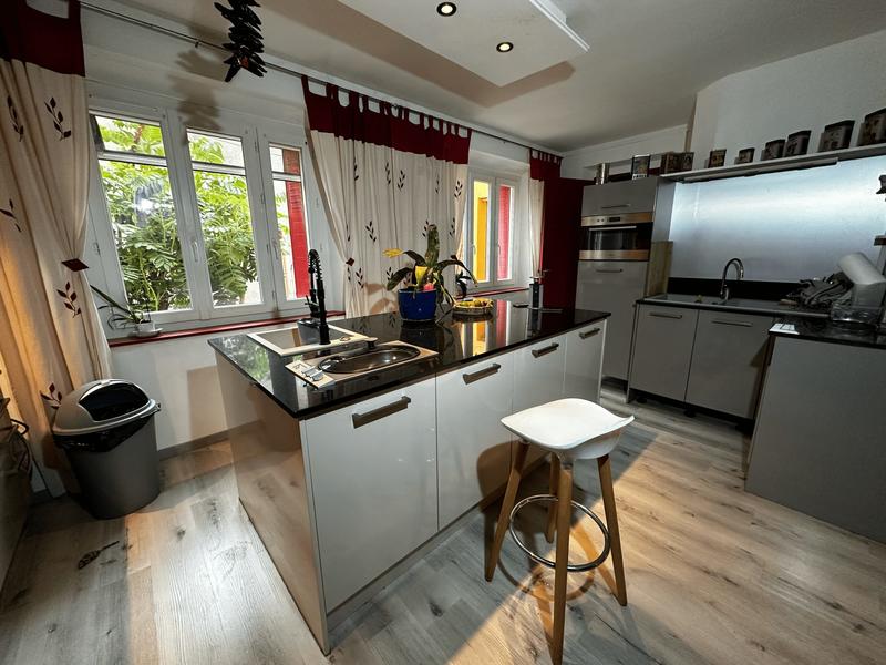 Maison - 153 m² - 11 pièces