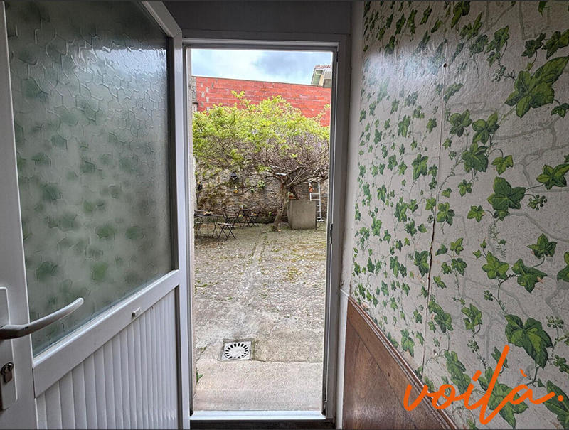 Maison - 237 m² - 8 pièces