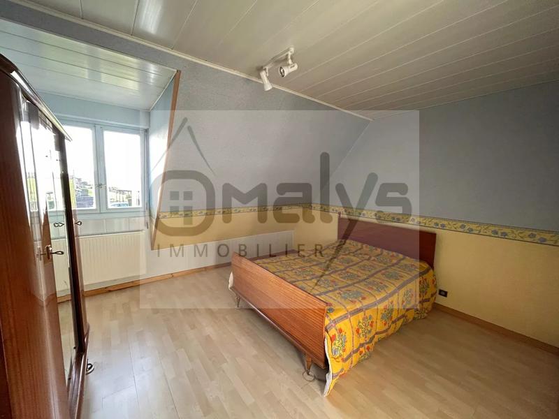 Maison - 180 m² - 7 pièces