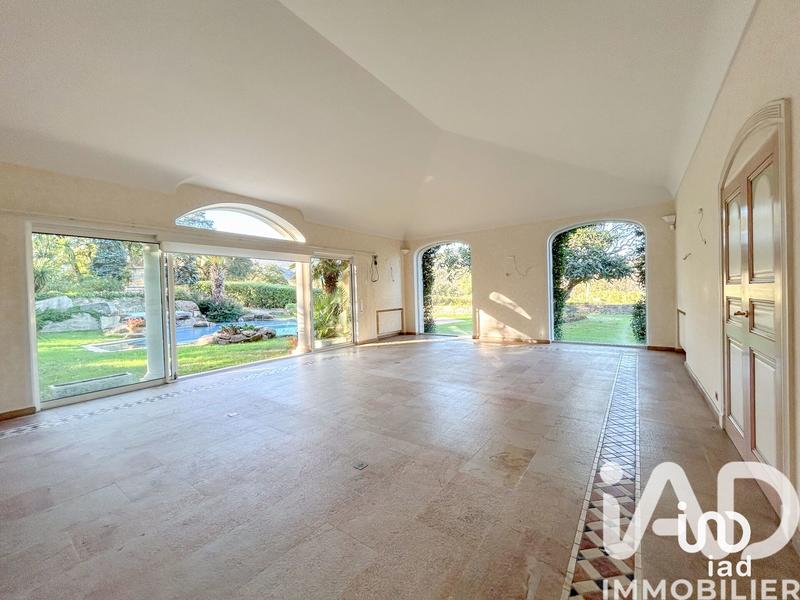 Maison - 380 m² - 9 pièces