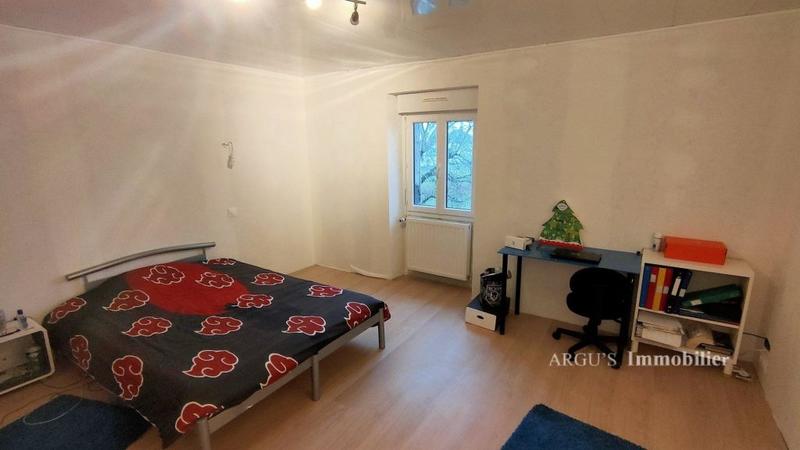 Maison - 260 m² - 5 pièces