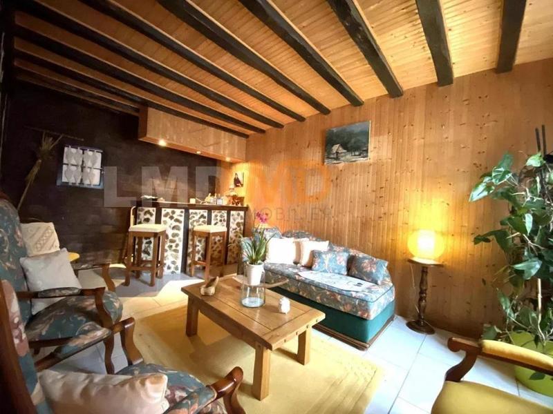 Maison chambre d'hôtes - 250 m² - 17 pièces