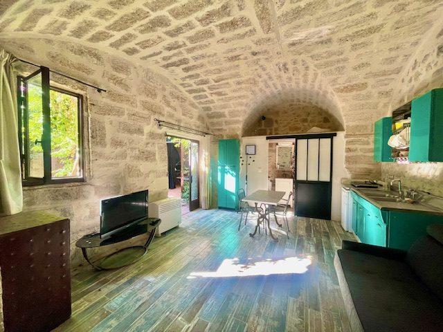 Maison - 406 m² - 8 pièces