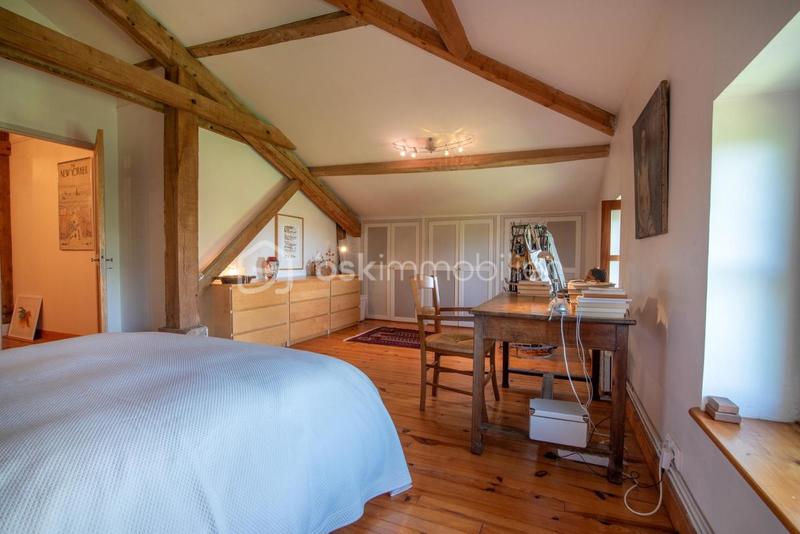 Maison ancienne - 360 m² - 7 pièces