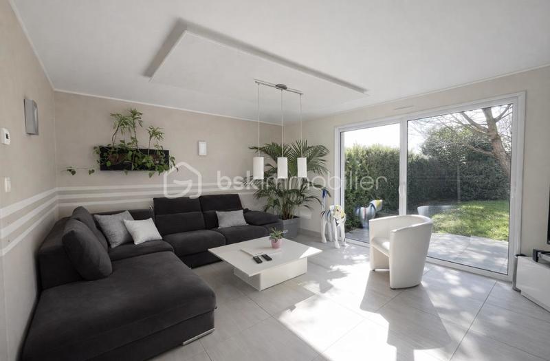 Maison - 173 m² - 11 pièces