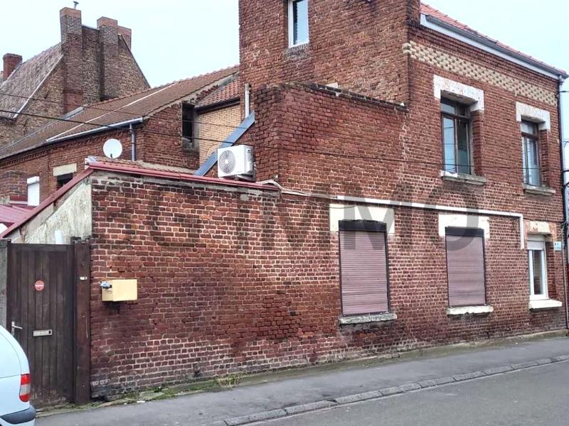 Immeuble - 121 m² - 8 pièces