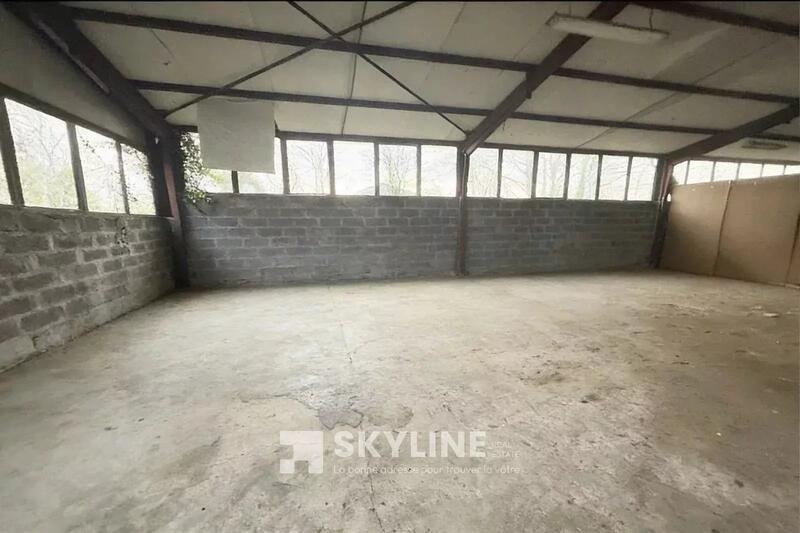 Entrepôt - 230 m²