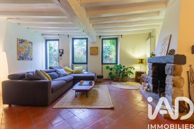 Maison - 210 m² - 7 pièces