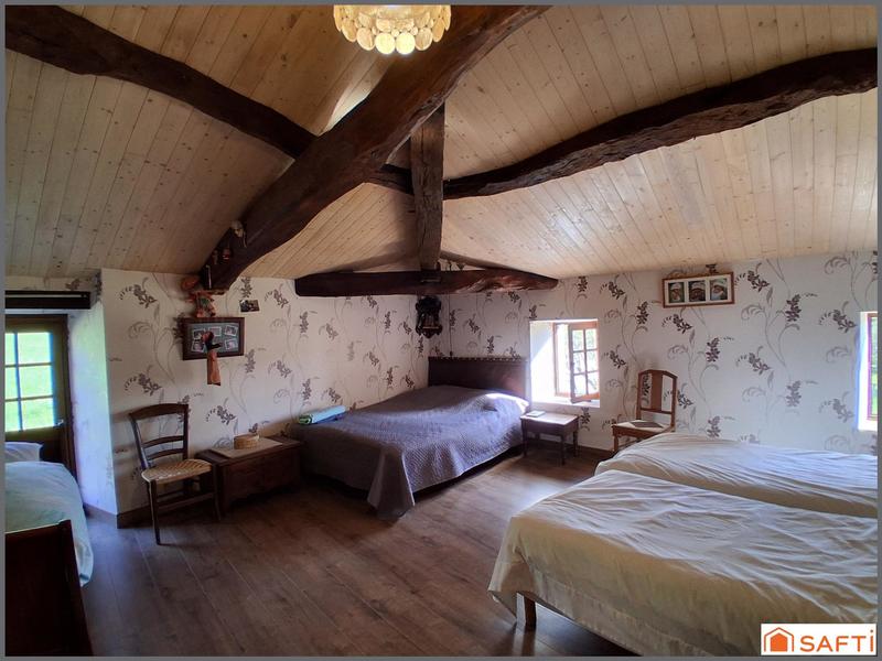 Maison - 205 m² - 6 pièces