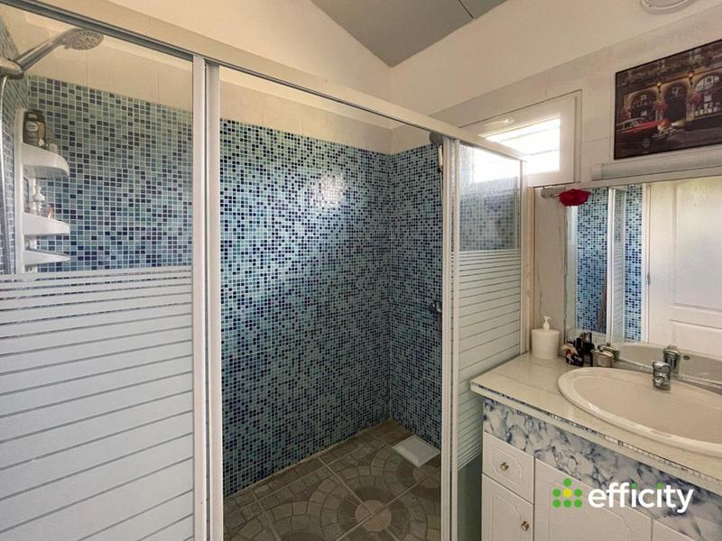 Terrain - 25 857 m²