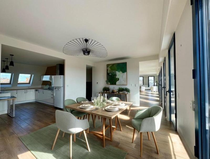 Appartement - 160 m² - 6 pièces