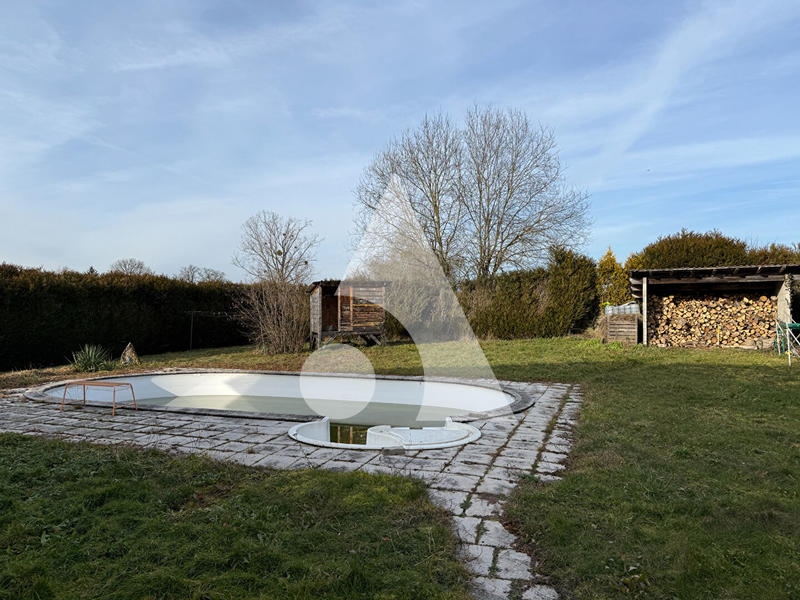 Maison - 121 m² - 8 pièces