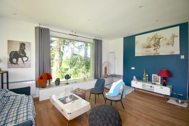 Maison - 1 700 m² - 75 pièces