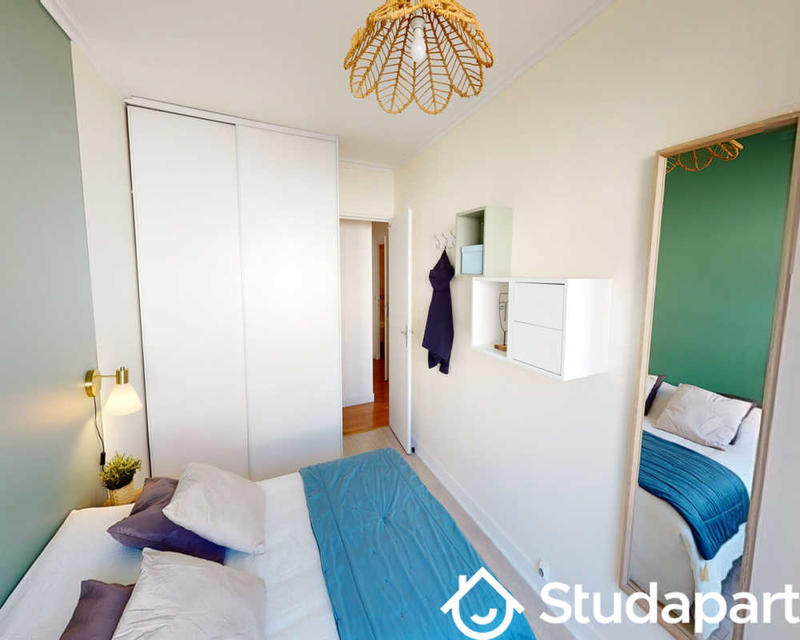 Chambre - 80 m² - 1 pièce