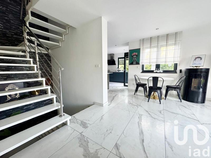 Maison - 140 m² - 5 pièces