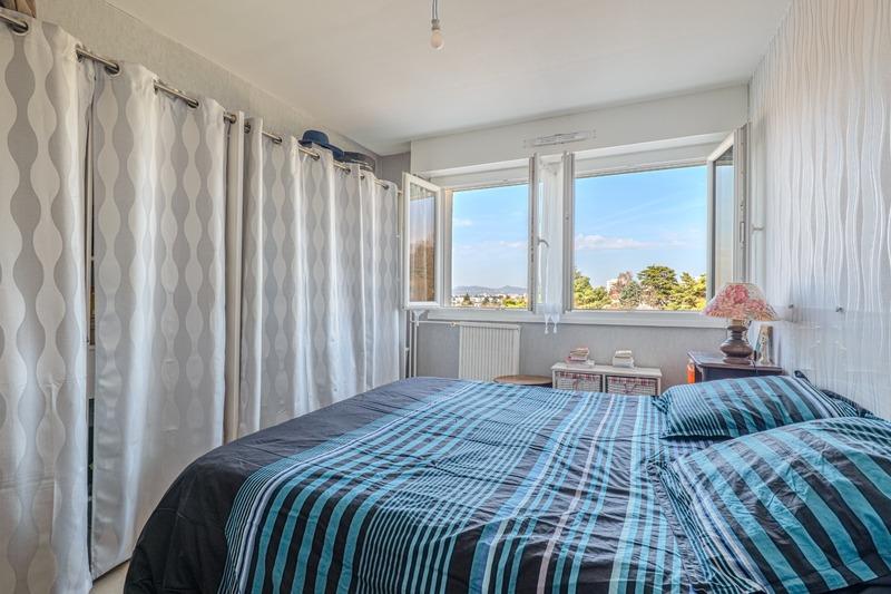 Appartement - 97 m² - 4 pièces