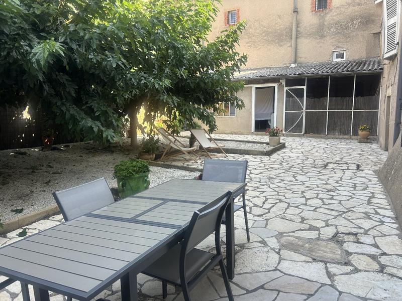 Demeure - 257 m² - 8 pièces