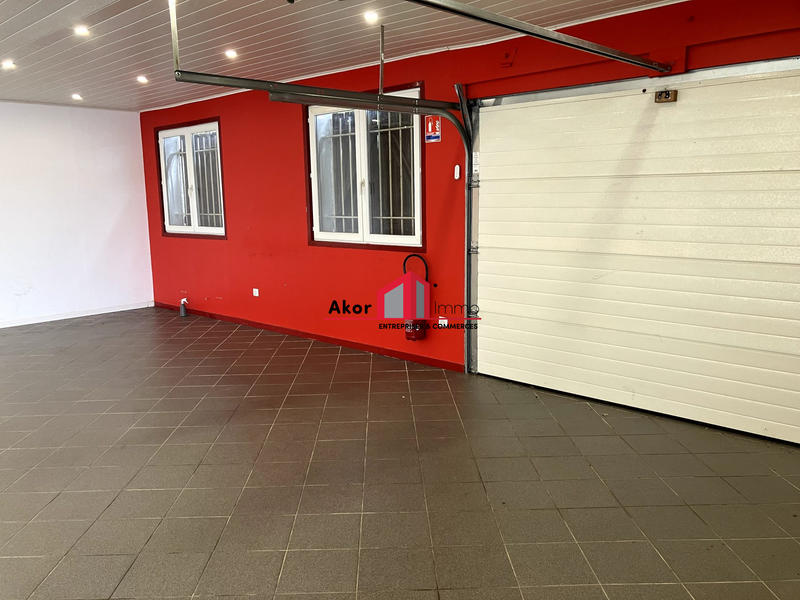 Local commercial - 153 m² - 2 pièces