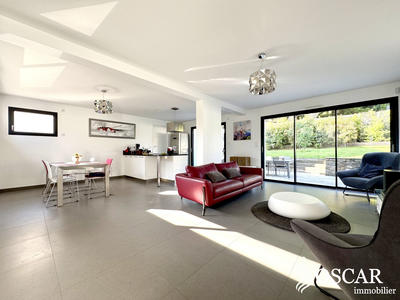 Maison contemporaine - 121 m² - 6 pièces