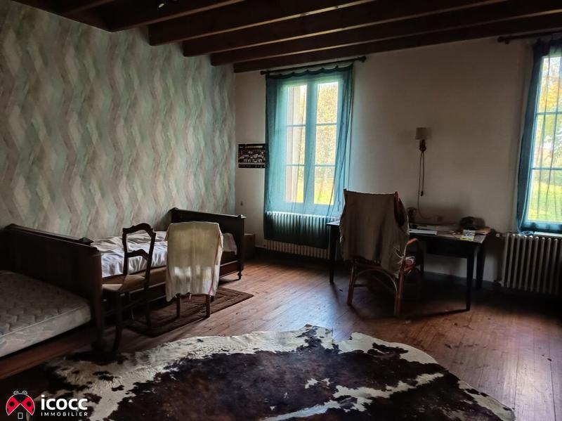 Demeure - 185 m² - 6 pièces