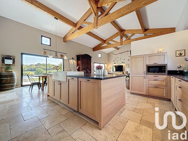 Maison - 322 m² - 14 pièces