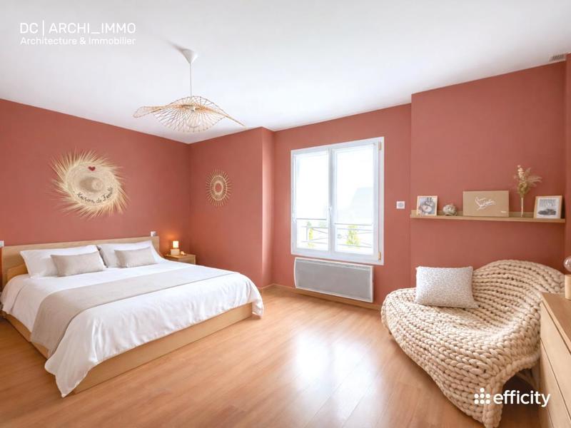 Maison - 200 m² - 7 pièces