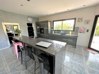 Villa - 410 m² - 7 pièces