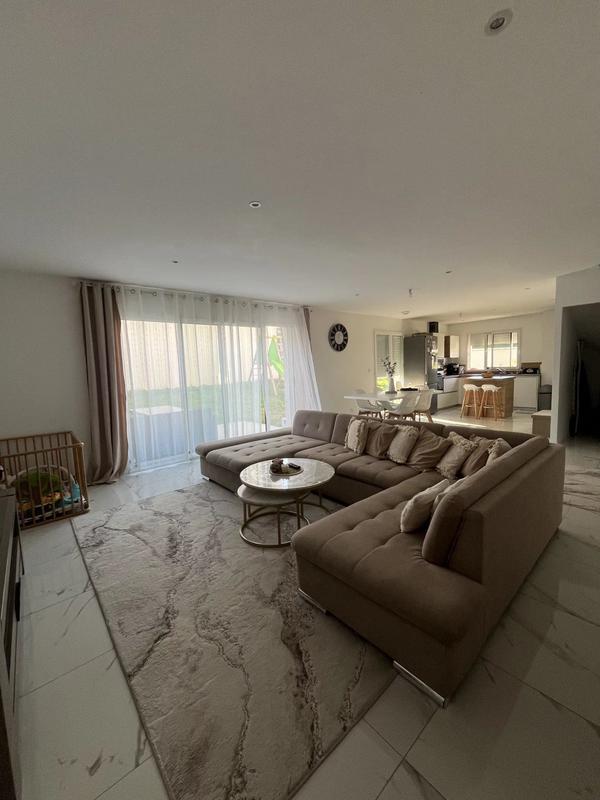 Maison - 127 m² - 5 pièces