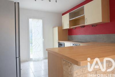 Maison - 250 m² - 6 pièces