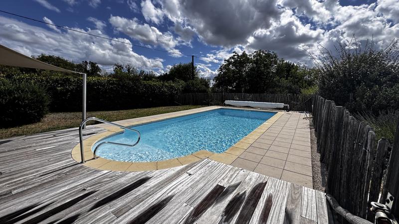 Maison - 90 m² - 5 pièces