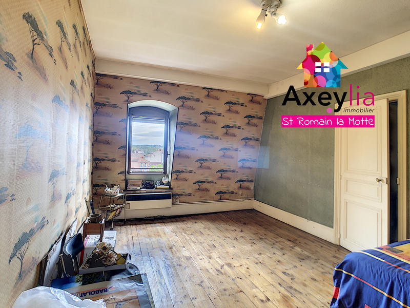 Appartement - 200 m² - 6 pièces