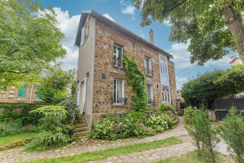 Maison de maîtres - 130 m² - 5 pièces