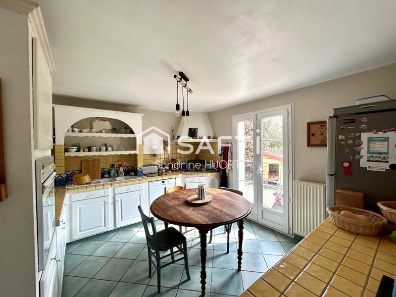 Maison - 166 m² - 7 pièces