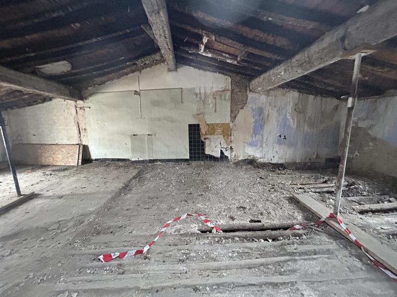 Appartement - 240 m² - 12 pièces