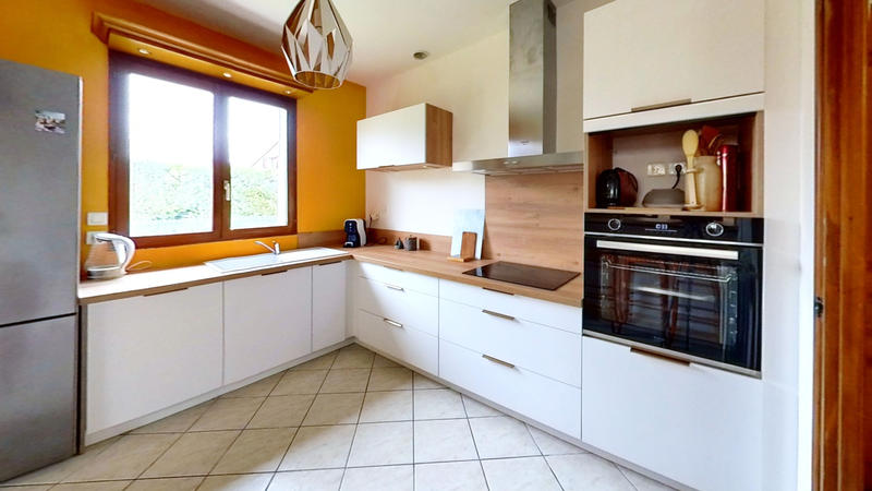 Maison - 97 m² - 5 pièces